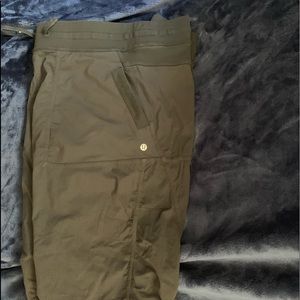 LuLuLemon black dance studio pant